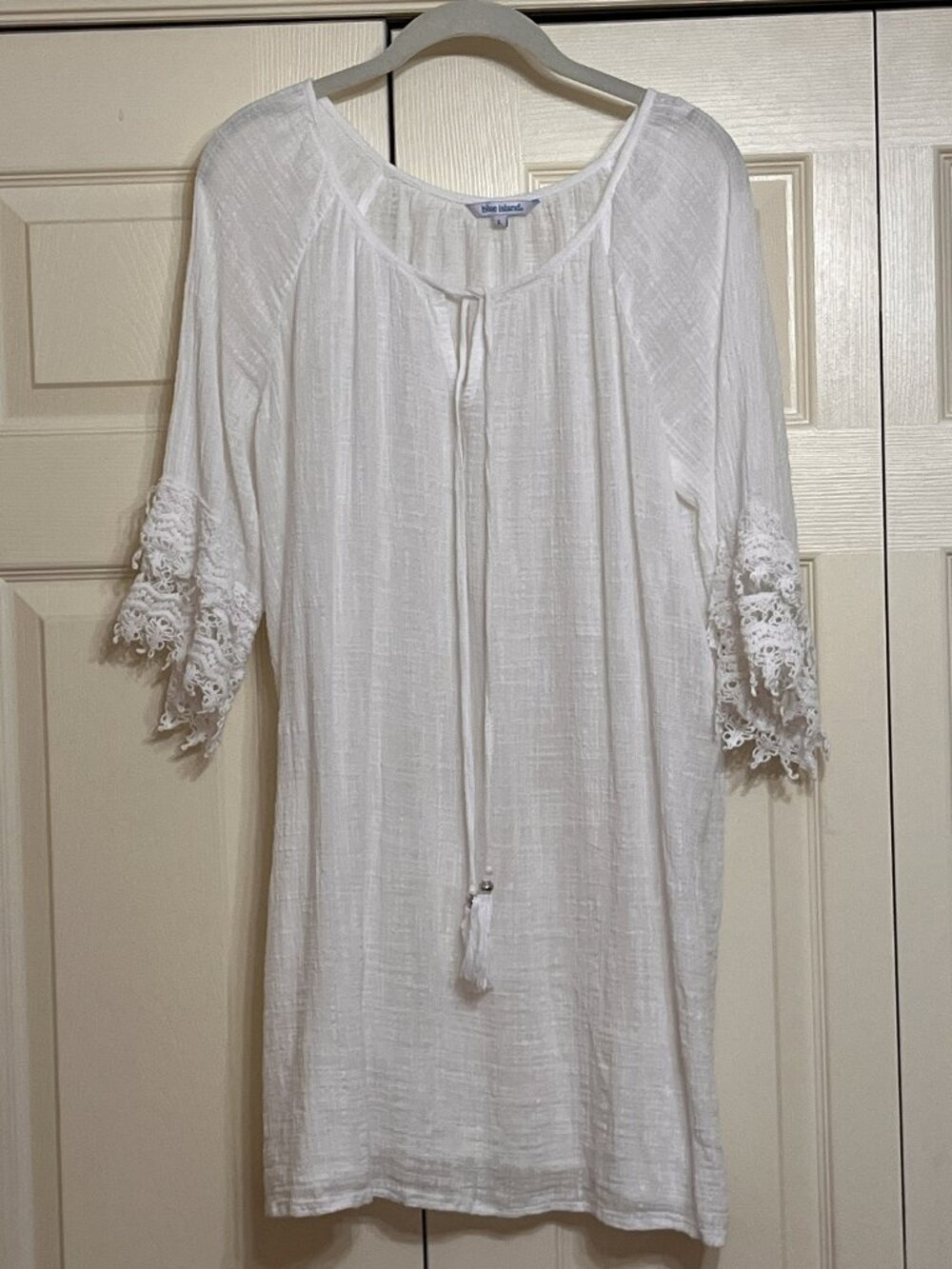 BLUE ISLAND White Crochet Sleeve Beach Cover Up Dress Sz Large Boho Tassel